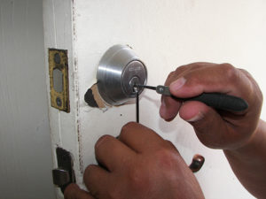 locksmith picking lock